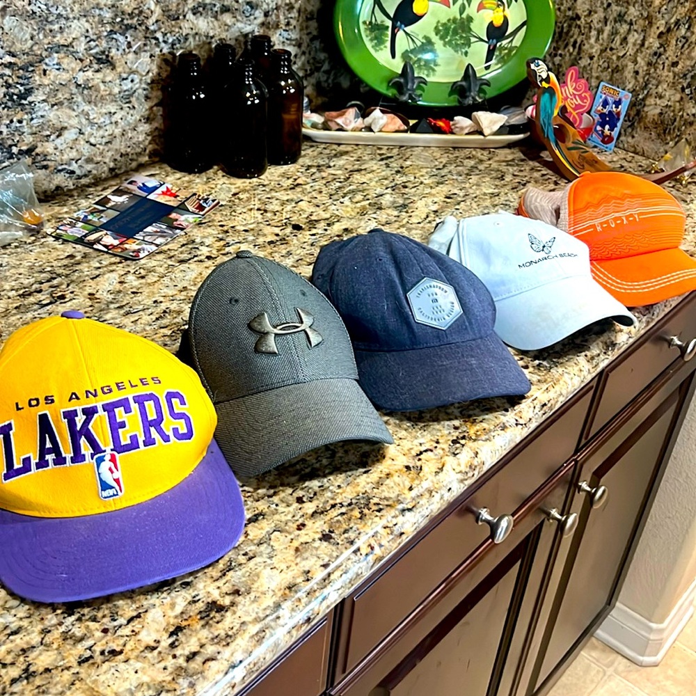 Lot of 5 trucker style baseball hats